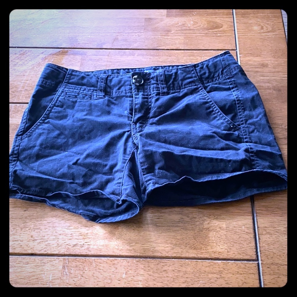 American Eagle black shorts